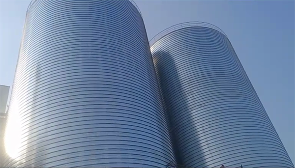 海城2座混凝土高架卷板仓